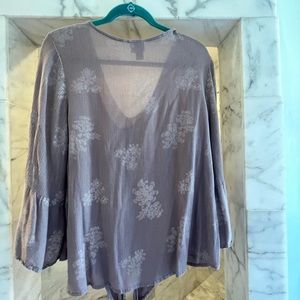 XL lavender top